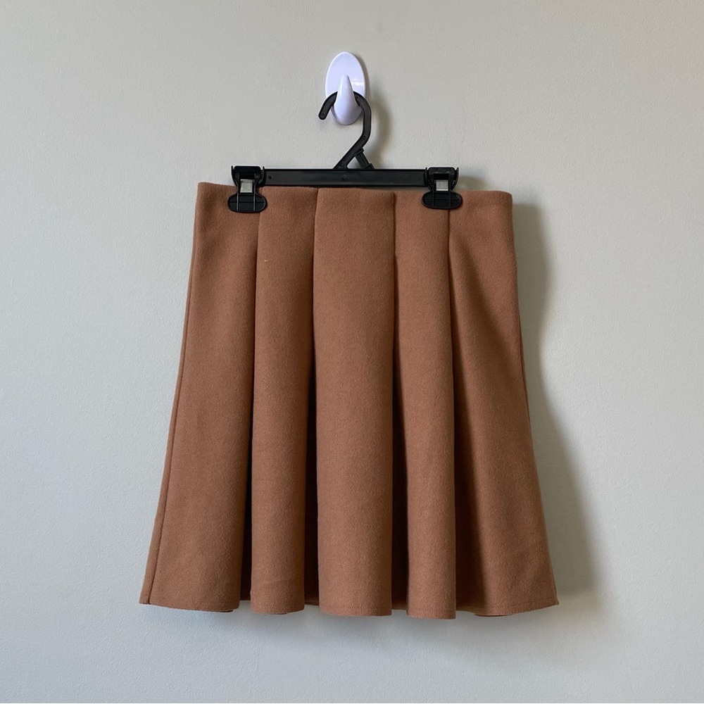 Oak + Fort tan brown minimalist textured pleated mini skirt